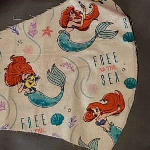 Disney the little mermaid face mask olson